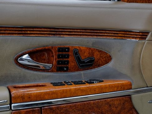 Used 2005 Maybach 57 image 42