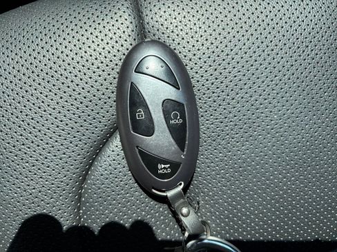 Used 2025 Hyundai Elantra Limited FWD image 25