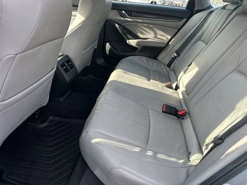 Used 2018 Honda Accord Touring image 22