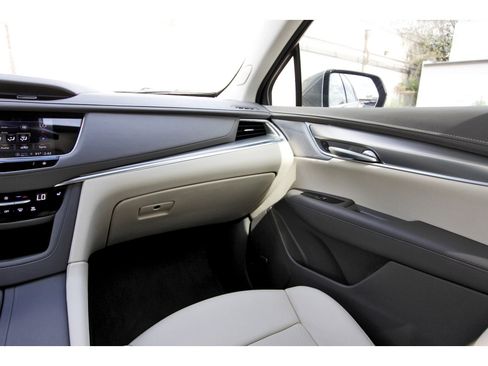 Used 2025 Cadillac XT5 Premium Luxury w/ LPO, Floor Liner Package image 12