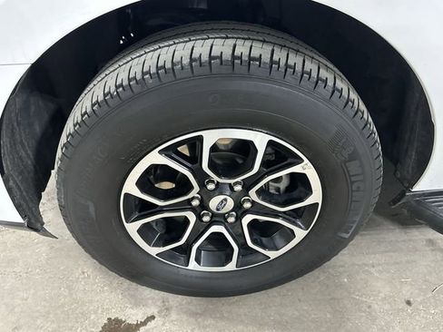 Used 2024 Ford Expedition XLT image 22