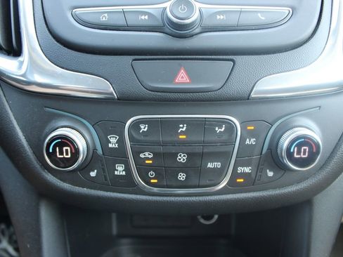 Used 2020 Chevrolet Equinox LT AWD/4WD image 28