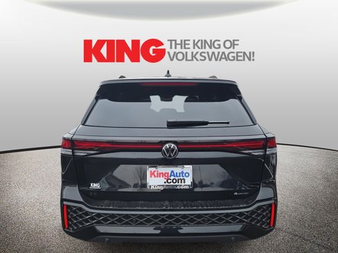 New 2026 Volkswagen Tiguan SE R-Line image 4