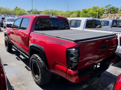 Used 2022 Toyota Tacoma TRD Off-Road w/ Technology Package image 4