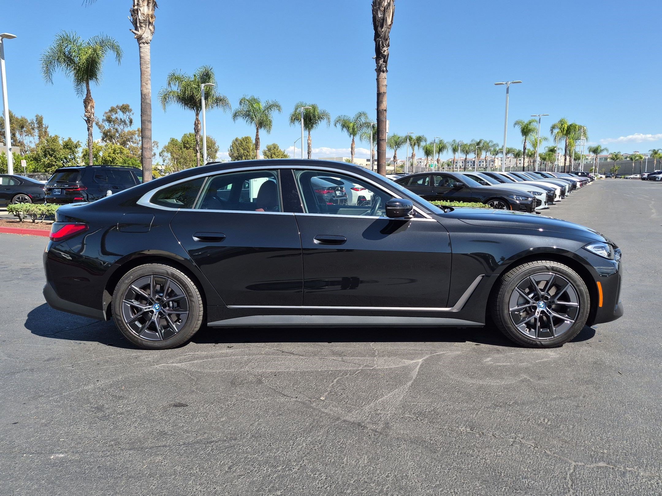 Used 2024 BMW i4 eDrive35 w/ Premium Package RWD image 11