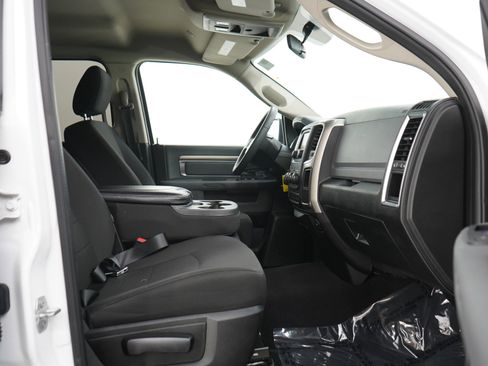 Used 2020 RAM 1500 Classic Warlock AWD/4WD image 11