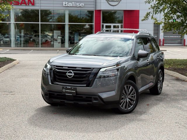 Used 2024 Nissan Pathfinder SL w/ SL Premium Package AWD/4WD image 2