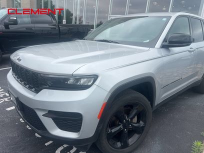 Used 2022 Jeep Grand Cherokee Altitude