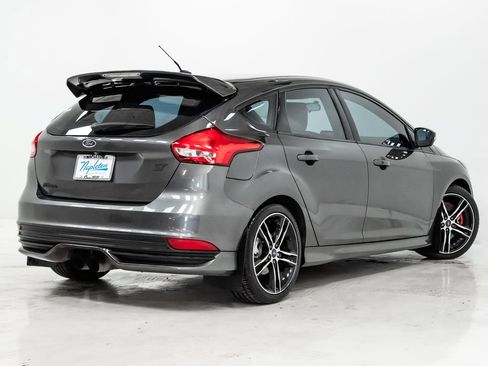 Used 2015 Ford Focus ST w/ Equipment Group 401A FWD image 29