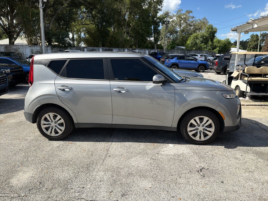 Certified 2022 Kia Soul LX FWD image 4