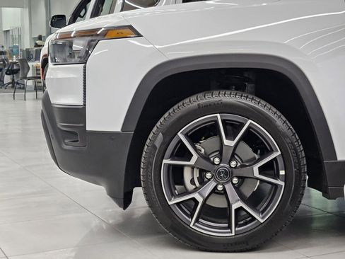 New 2026 Jeep Cherokee Overland image 8