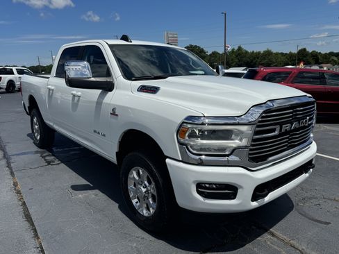 Used 2024 RAM 2500 Laramie AWD/4WD image 4