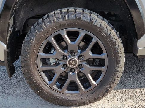 Used 2024 Toyota Sequoia Platinum AWD/4WD image 11