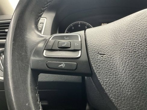Used 2014 Volkswagen Passat Wolfsburg Edition image 16