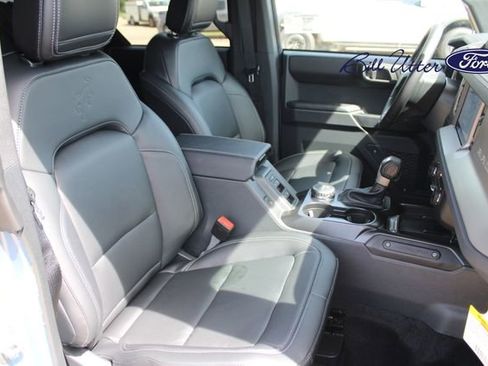 New 2025 Ford Bronco Outer Banks image 7