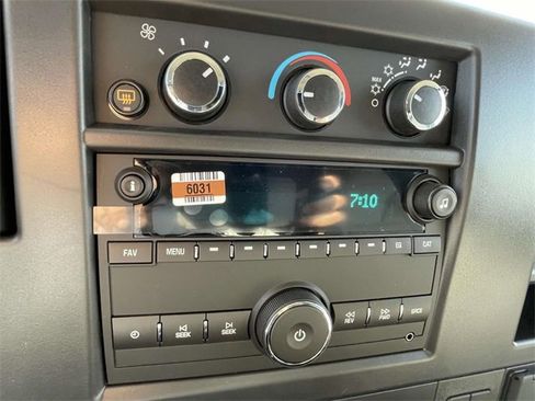 New 2025 GMC Savana 3500 LT w/ LT Preferred Equipment Group image 11