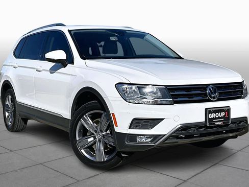 Used 2021 Volkswagen Tiguan SEL w/ 3-Row Tiguan MDO Package image 3
