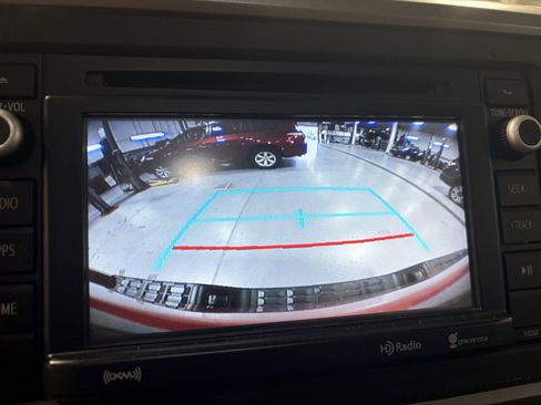 Used 2019 Toyota Tacoma SR5 AWD/4WD image 17