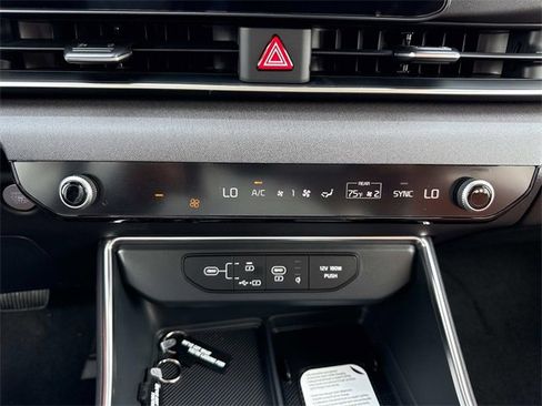 New 2026 Kia Carnival EX image 23