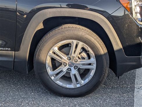 Used 2024 GMC Terrain SLE image 11