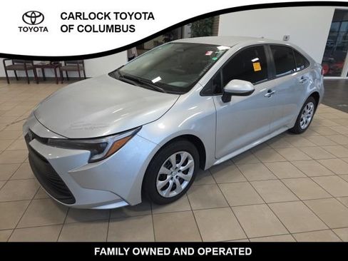 Used 2026 Toyota Corolla LE FWD image 3