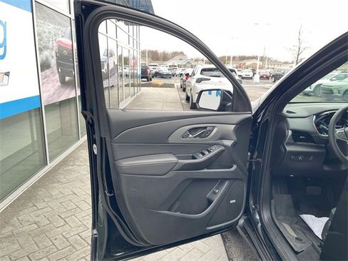 Certified 2023 Chevrolet Traverse LT w/ LT Premium Package image 22