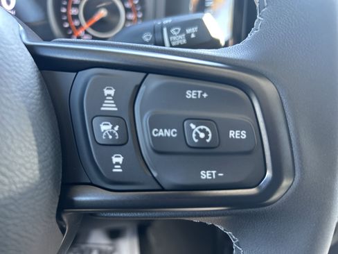 New 2025 Jeep Gladiator Sport image 19