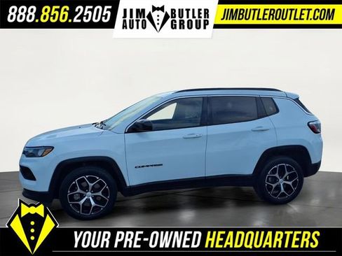 Used 2024 Jeep Compass Latitude w/ Altitude Special Edition AWD/4WD image 18