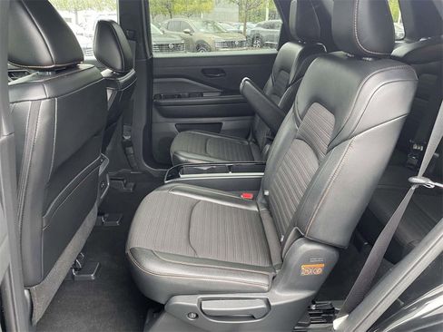 Used 2023 Nissan Pathfinder Rock Creek image 9