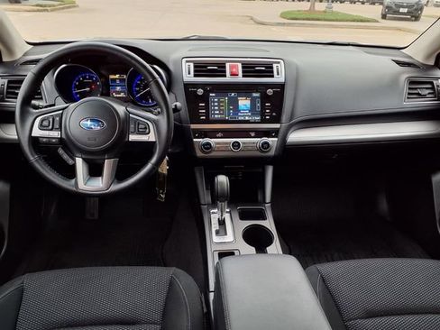 Used 2017 Subaru Outback 2.5i Premium AWD/4WD image 5