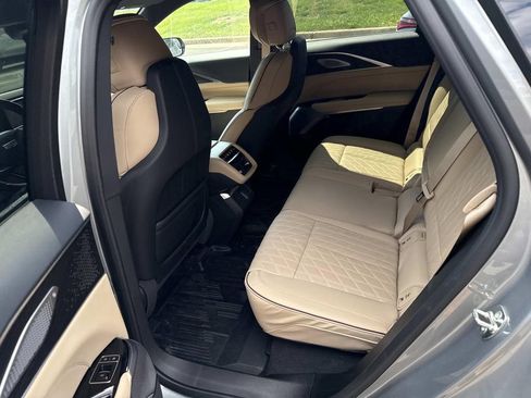 Certified 2026 Cadillac Lyriq Signature Luxury AWD/4WD image 9