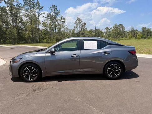 Used 2024 Nissan Sentra SV FWD image 9