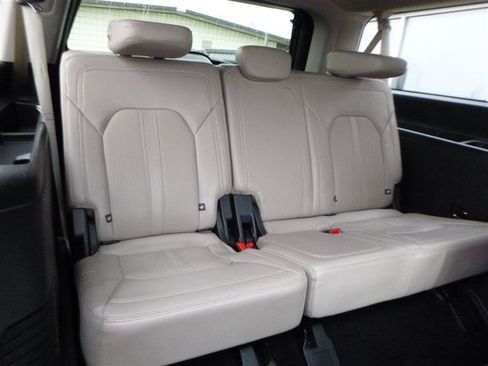Used 2023 Ford Expedition Max Limited AWD/4WD image 9