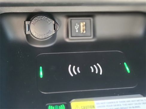 Used 2024 Toyota RAV4 Limited image 29