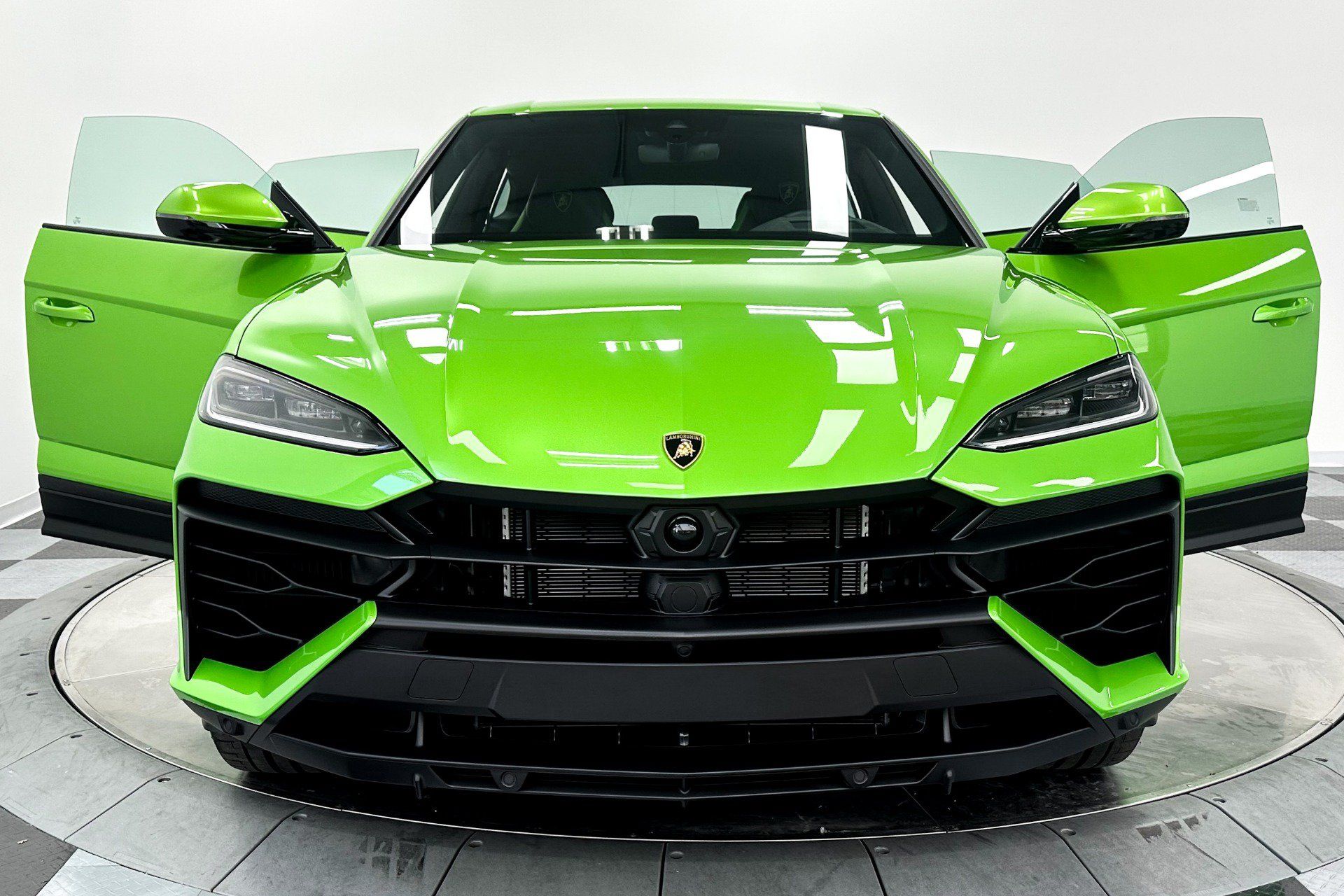 Used 2025 Lamborghini Urus SE AWD/4WD image 31
