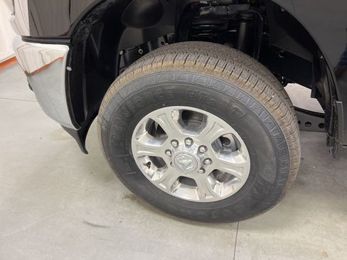 New 2025 RAM 2500 Big Horn image 12