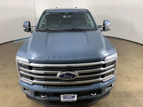 Certified 2023 Ford F250 Limited AWD/4WD image 4
