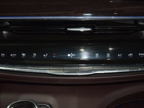 Used 2023 Cadillac Escalade Premium Luxury Platinum AWD/4WD image 34