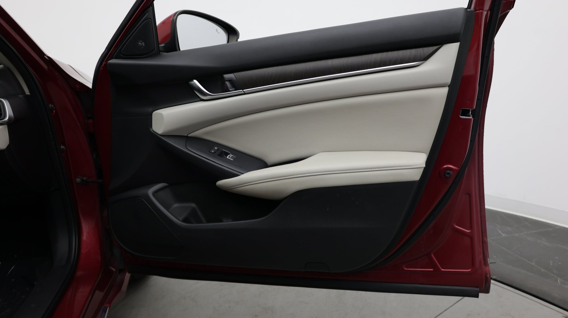 Used 2018 Honda Accord EX-L image 37
