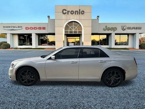 Used 2023 Chrysler 300 S image 6