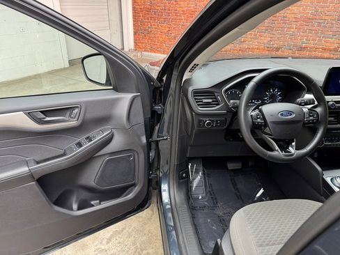 Used 2022 Ford Escape SE w/ Convenience Package image 9