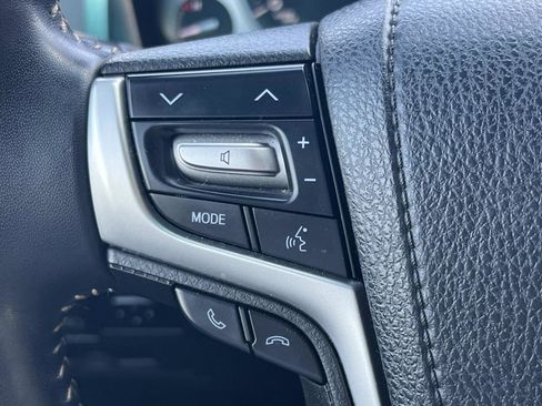 Used 2021 Toyota Land Cruiser Heritage Edition AWD/4WD image 9