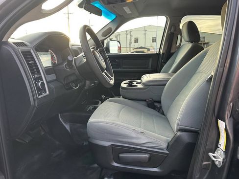 Used 2018 RAM 2500 Tradesman w/ Chrome Appearance Group AWD/4WD image 10