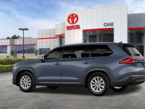 New 2026 Toyota Grand Highlander XLE image 6