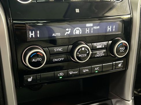 Used 2022 Subaru Ascent Limited w/ Technology Package image 25