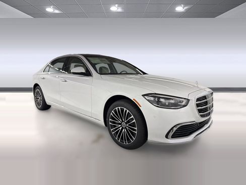New 2026 Mercedes-Benz S 580e 4MATIC Sedan image 6