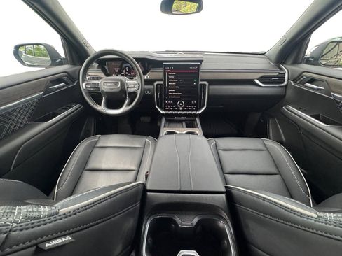 Used 2025 GMC Acadia Denali w/ LPO, Floor Liner Package AWD/4WD image 11