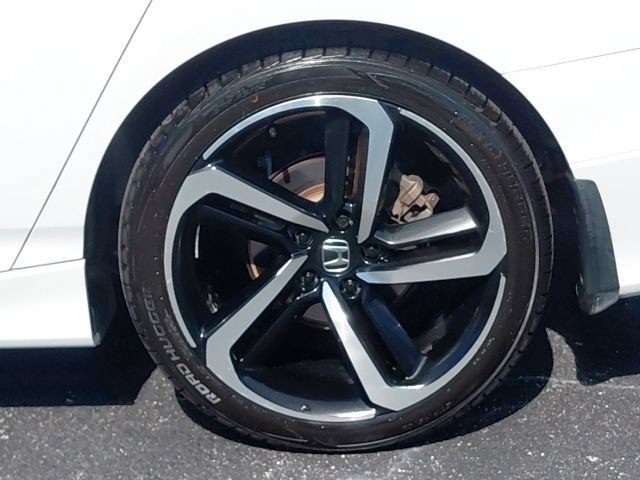 Used 2019 Honda Accord Sport image 11