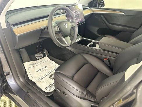 Used 2023 Tesla Model Y Long Range AWD/4WD image 14