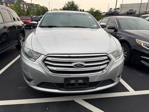 Used 2013 Ford Taurus Limited FWD image 2